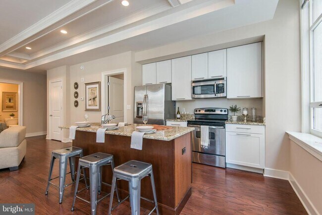 Building Photo - 1501 Locust St