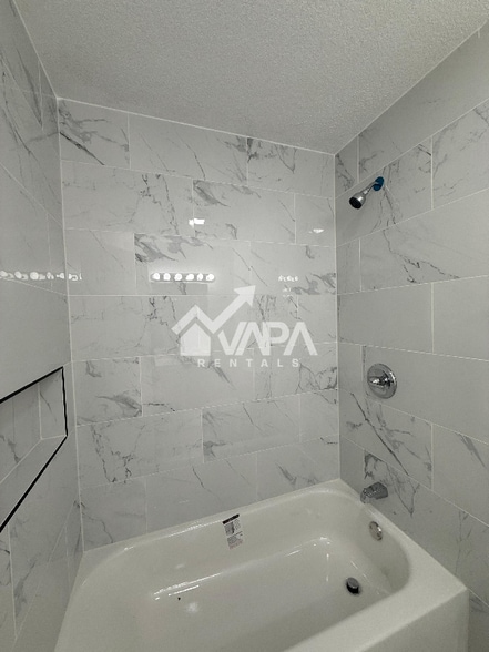 Building Photo - 6111 Feather Crest Ln