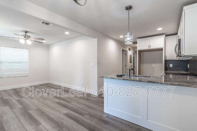 Building Photo - 116 Naylor St