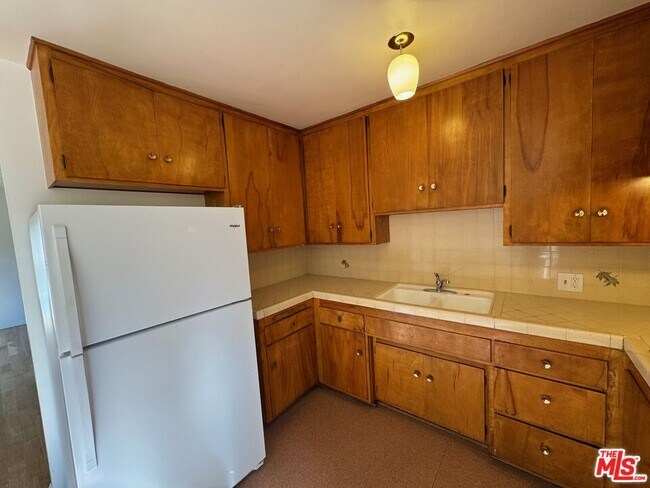 Building Photo - 4168 Brunswick Ave