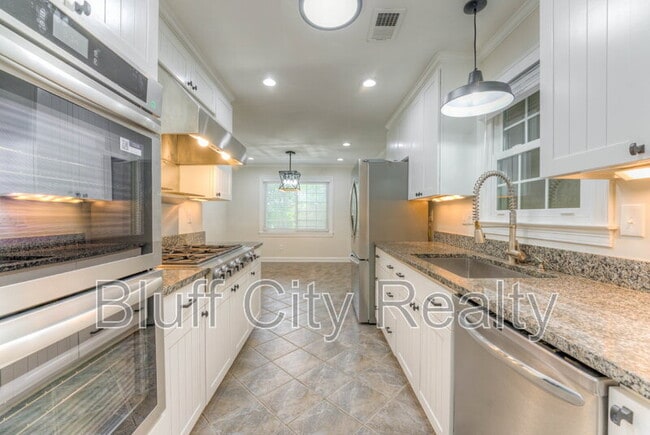 Building Photo - 7238 McVay Rd