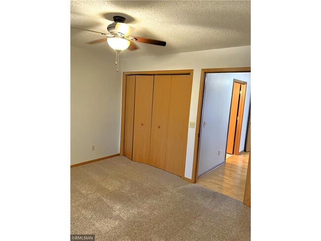 Building Photo - 831 Highview Dr