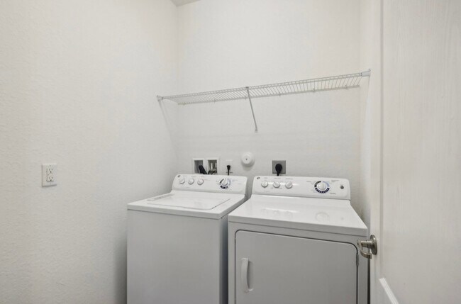 Building Photo - 5147 Ellery Terrace