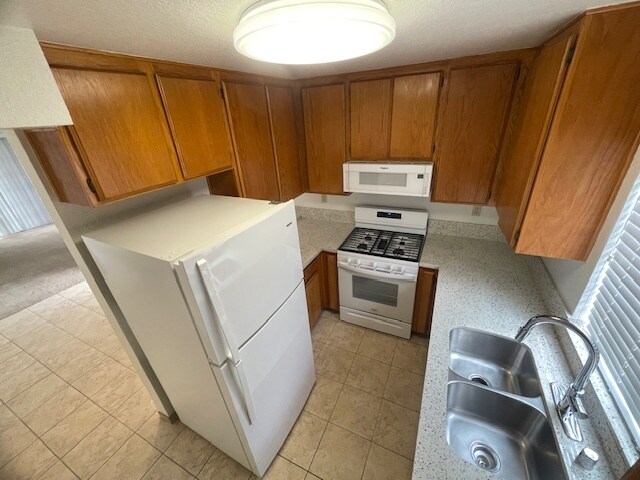 Building Photo - 2135 K Ave