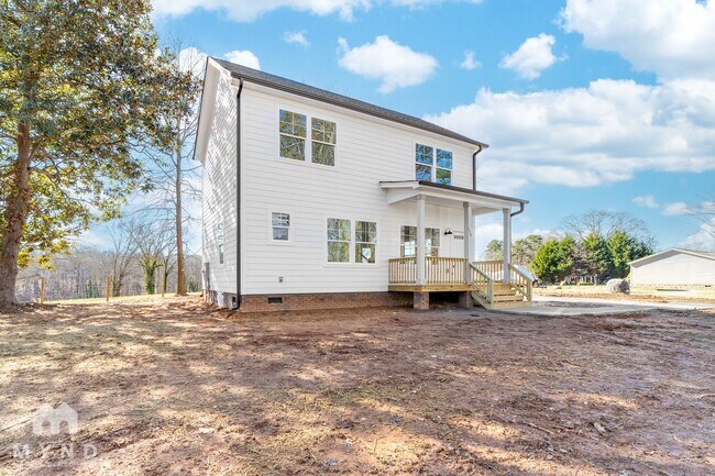 Building Photo - 150 Roxie Ln