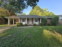 Building Photo - 807 Miller Ave