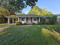 Building Photo - 807 Miller Ave