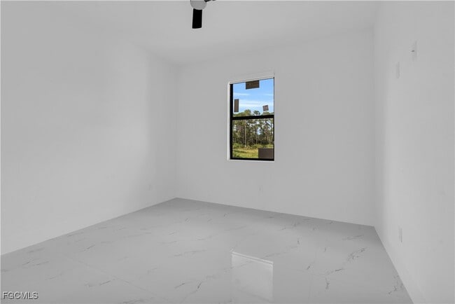 Building Photo - 3211 32nd St W