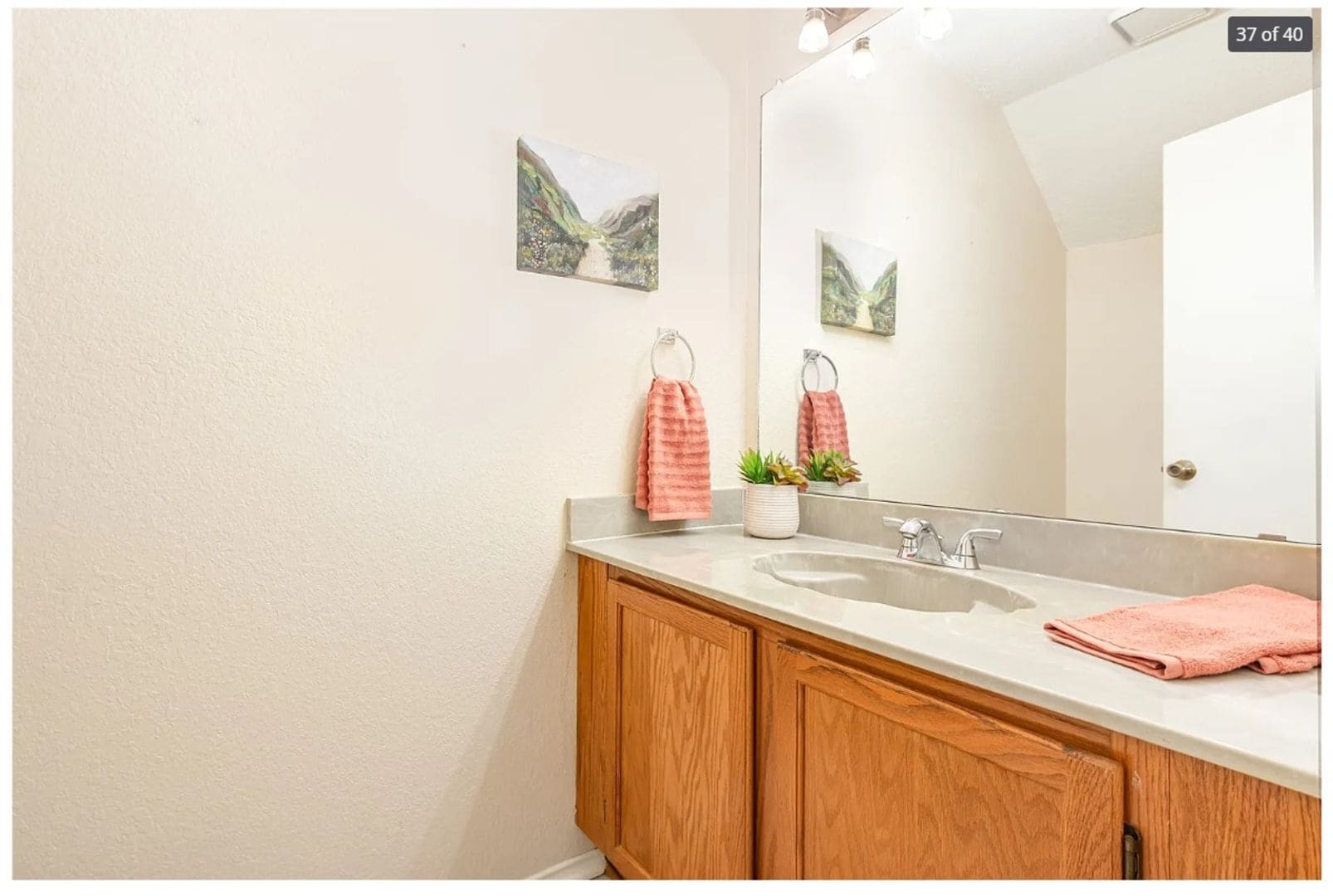 Building Photo - 404 Nita Ln