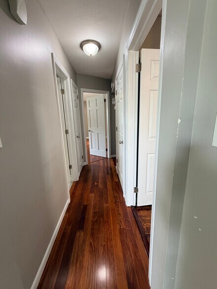 Building Photo - 209 Tibbetts Rd