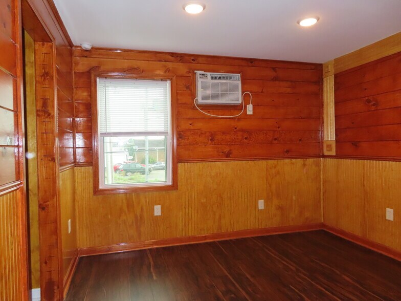 Building Photo - 15091 Fort Campbell Blvd