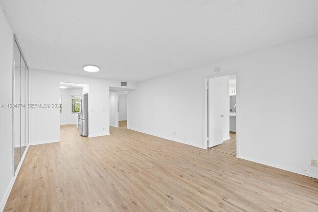 Building Photo - 1401 SW 128th Terrace