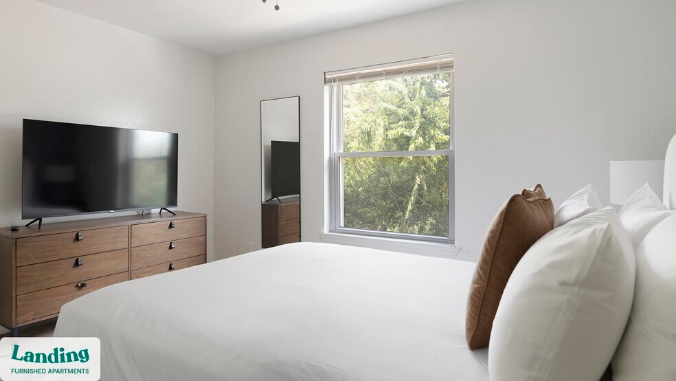 Building Photo - 1225 E Pleasant Run Rd