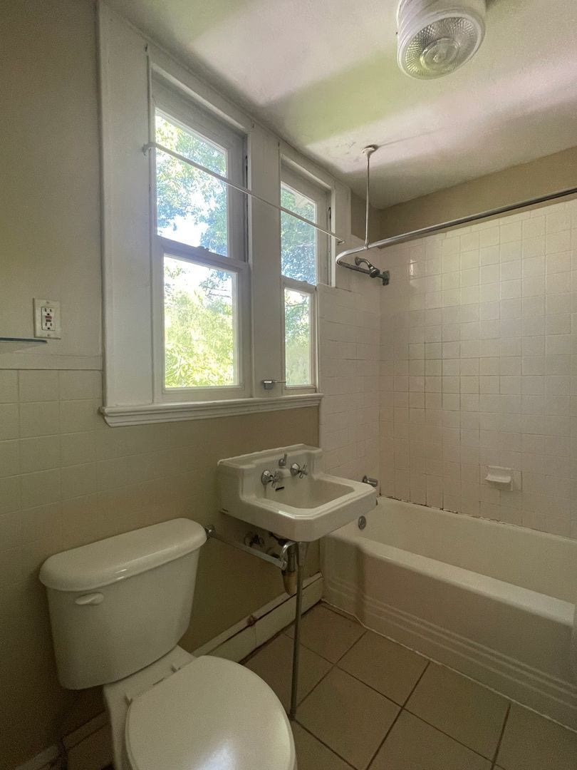 Building Photo - 1457 Oglethorpe St