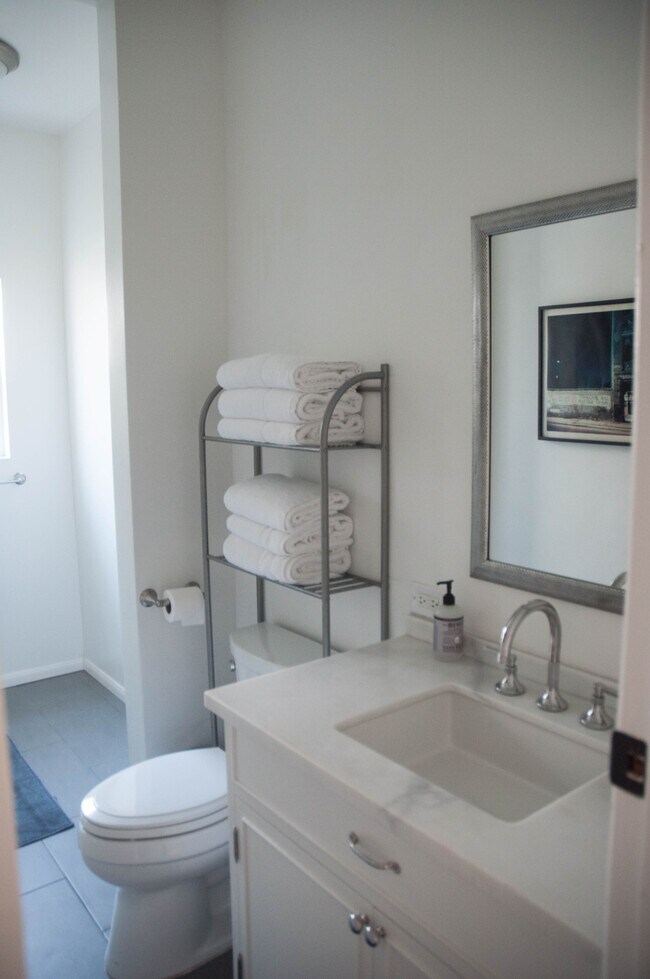 Bathroom - 1024 S Orange Dr