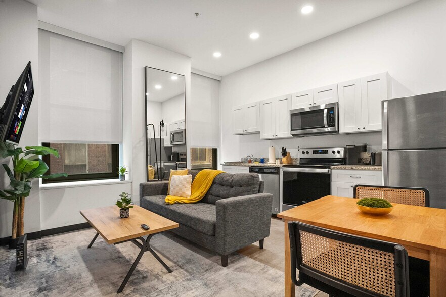 Building Photo - 209 9th St