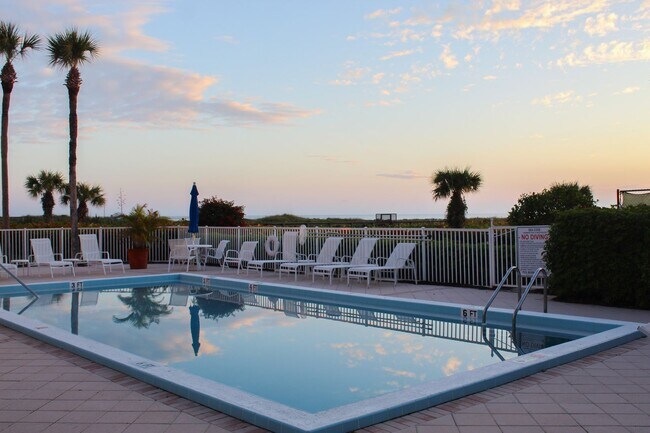 Building Photo - 1616 Ocean Dr