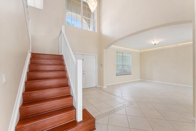 Building Photo - 12348 Clearfalls Dr