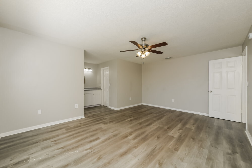 Building Photo - 351 Montgomery Ct