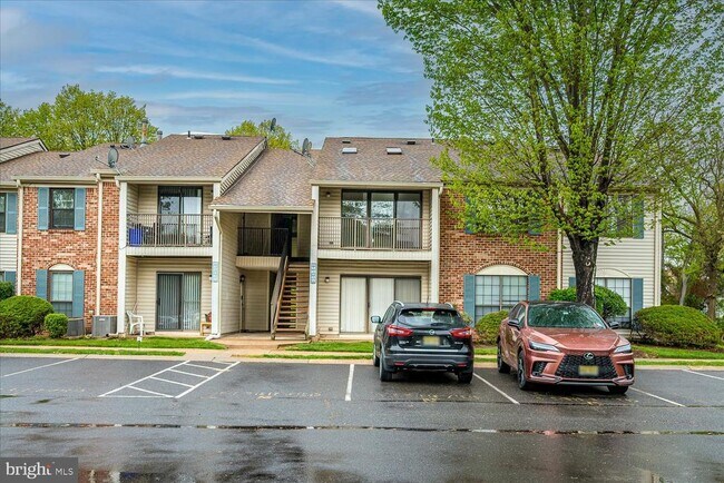 Building Photo - 64 Taylor Dr