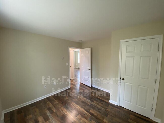 Building Photo - 114-116 Loch Lane Drive Apt 5