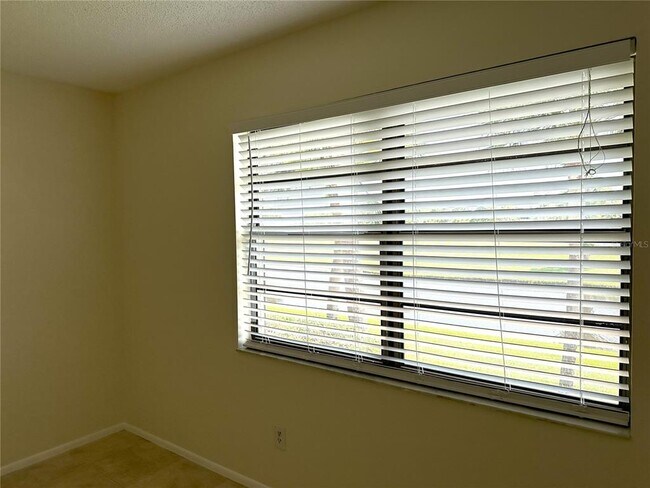 Building Photo - 7050 Fairway Bend Ln