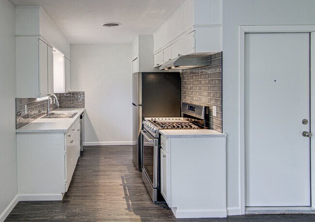 Building Photo - Windsor Park 3/2 unit TOTAL REMODEL!