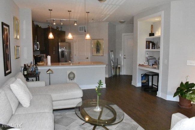 Building Photo - 215 Promenade Vista Street