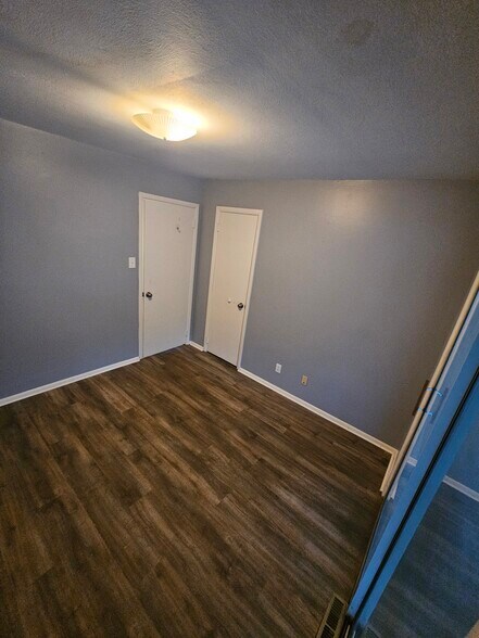 Building Photo - 659 Andrews Rd