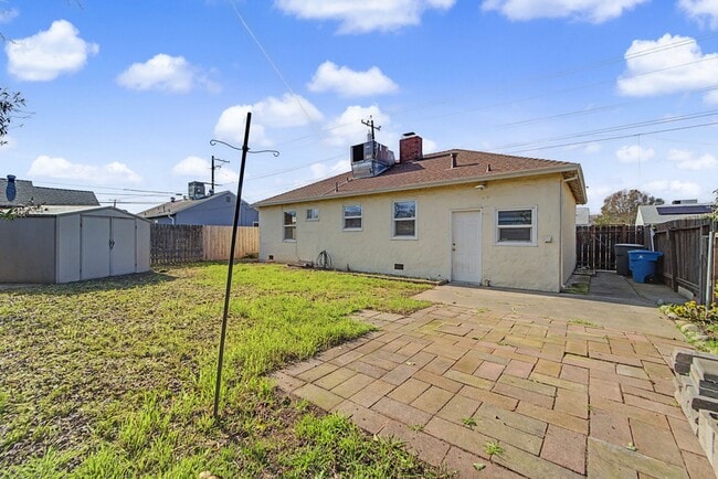 Building Photo - CHARMING 2bed 1 Bath Marysville