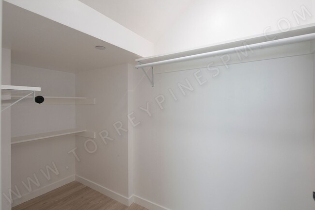 Building Photo - *OPEN HOUSE: 5/3 1:30-4:00PM* 2 Br in Clai...