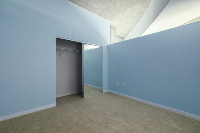 Building Photo - 1700 Bassett St