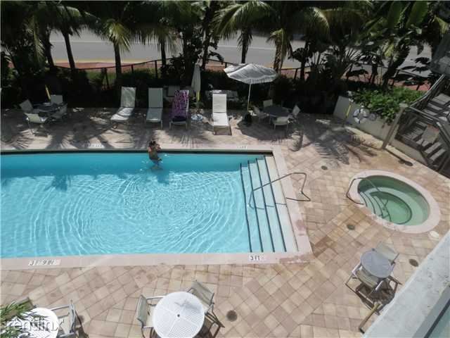 Building Photo - 2 br, 2.5 bath Condo - 6000 Collins Ave Go...