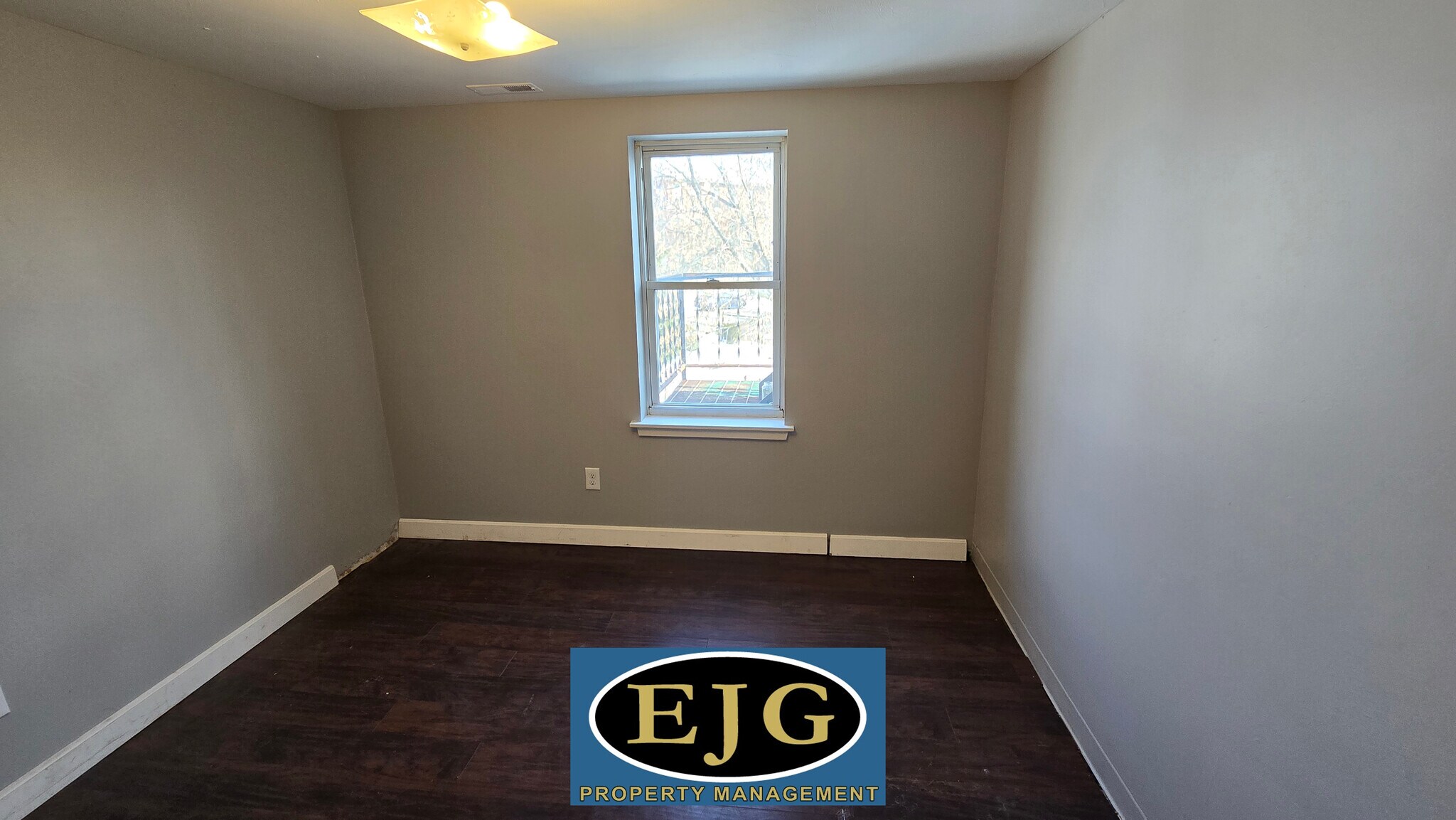 Building Photo - 26 Ledge St