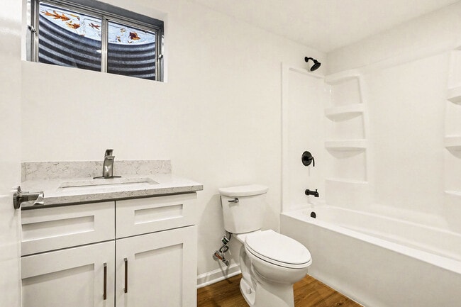 Building Photo - 408 Jackson St