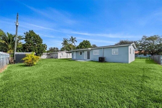 Building Photo - 13710 Harrison St