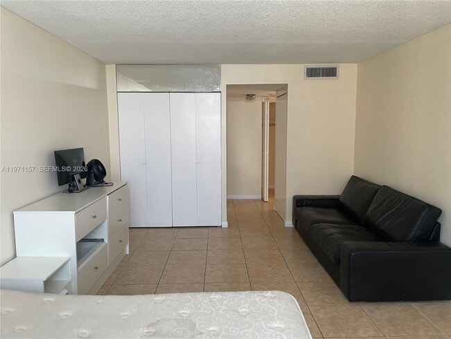 Building Photo - 250 174th St