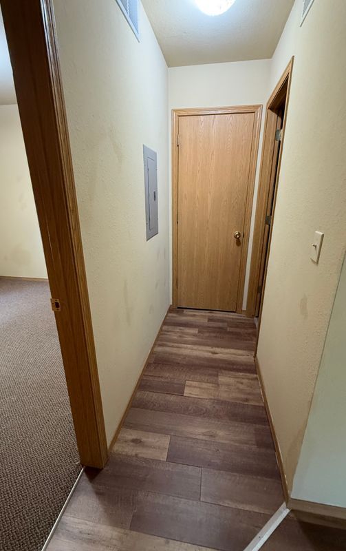 Building Photo - 594 Shadowrock Dr