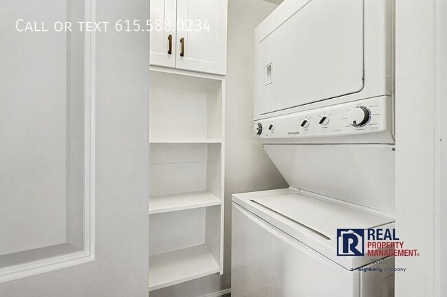 Building Photo - 3312 Colby Dr