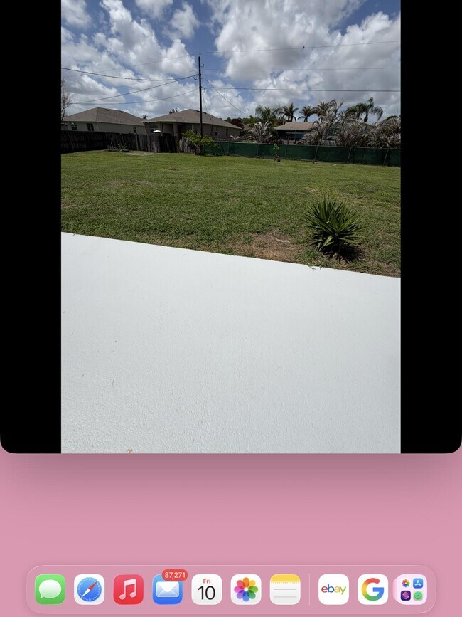 Building Photo - 726 NE Lanfair St