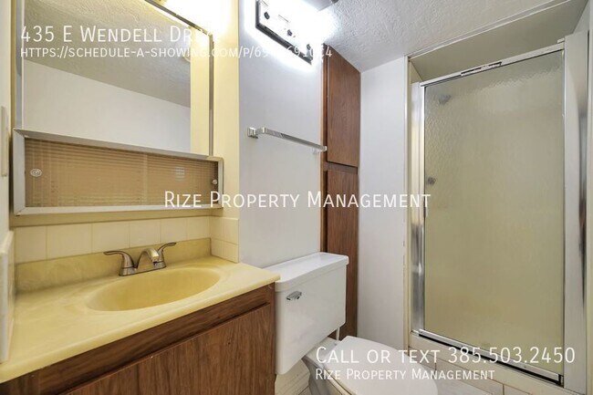 Building Photo - 435 E Wendell Dr