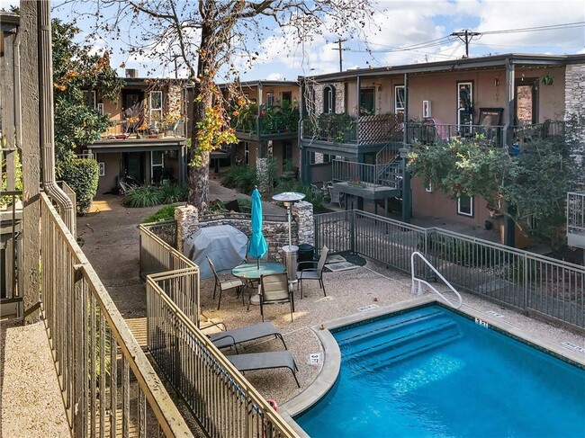 Building Photo - 5820 Berkman Dr