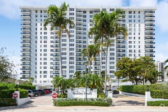 Building Photo - 3015 N Ocean Blvd