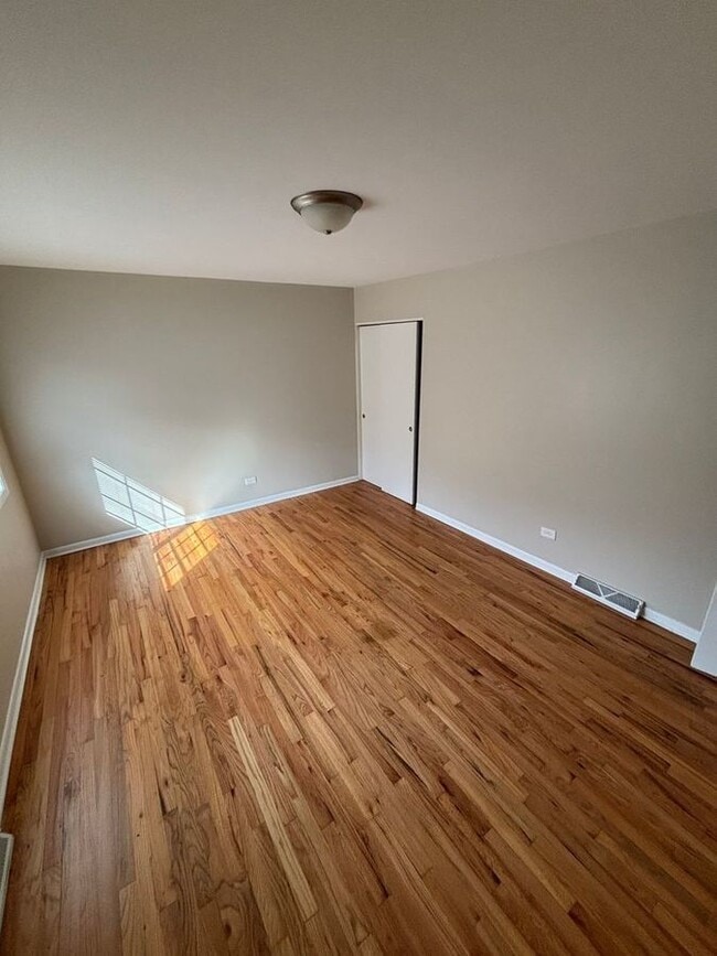 Building Photo - 3025 Lynn Ct