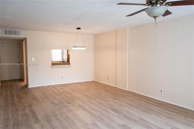 Building Photo - 505 E Dania Beach Blvd