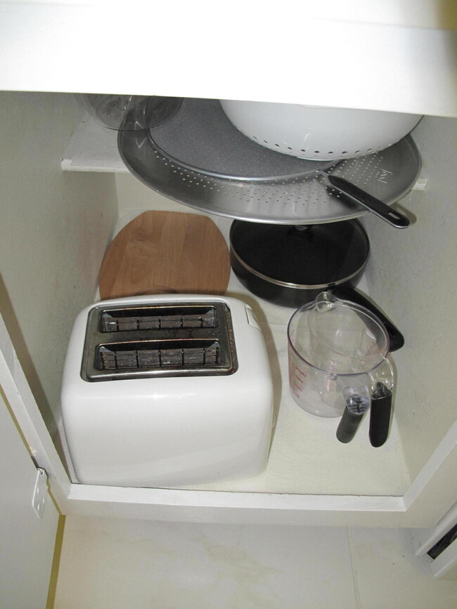 Building Photo - 14500 Canalview Dr