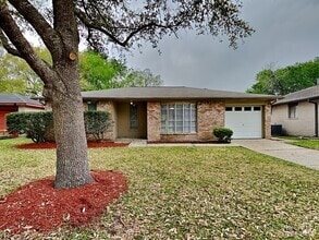 Building Photo - 16722 Forest Bend Ave
