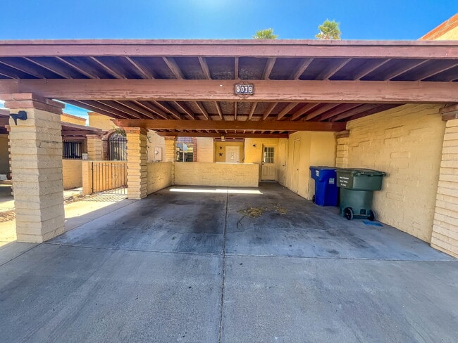 Building Photo - 5078 S Warren Ave