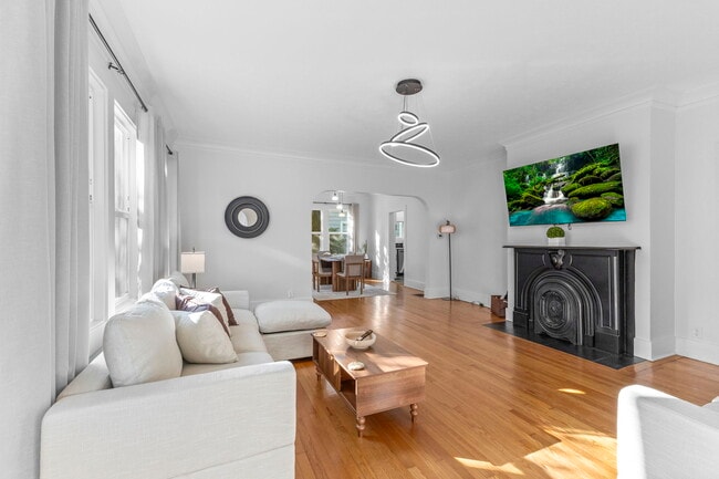 Building Photo - 3750 Totem Ln