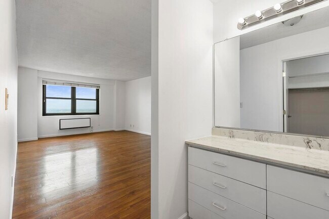 Building Photo - 7855 JFK Blvd E